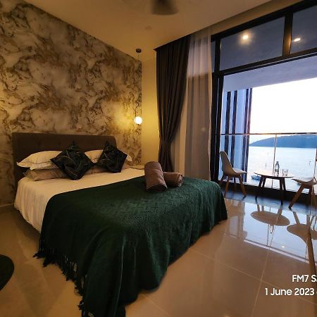 Seaview Luxury Suites At The Shore Kota Kinabalu Exterior foto